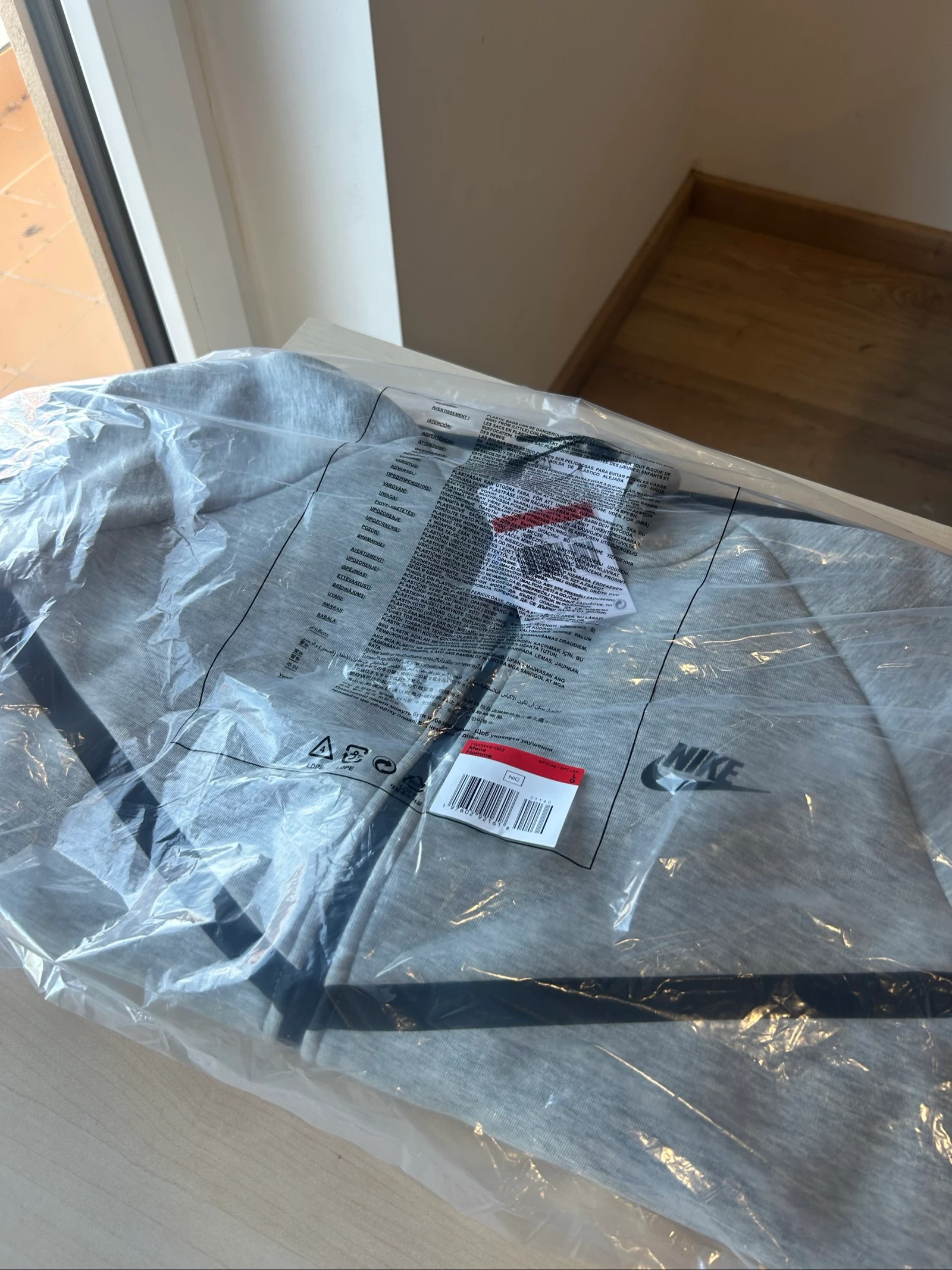 Nike Tech Fleece Gris – Tamaño L | Nuevo | Precio Imbatible – photo 5